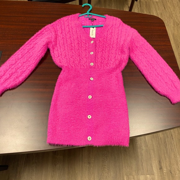 Sweater - Picture 9 of 9